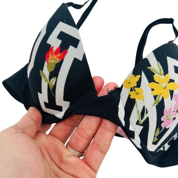 VS PINK wear everywhere tshirt lightly lined bra size 32b black floral - Picture 3 of 6